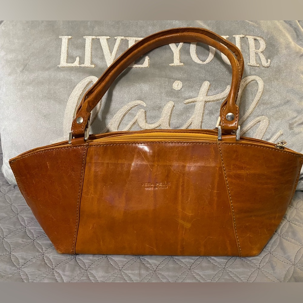 Vera Pelle Italian Leather Handbag